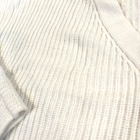 Super Cropped White Button-Up Sweater - Picture 4 of 5